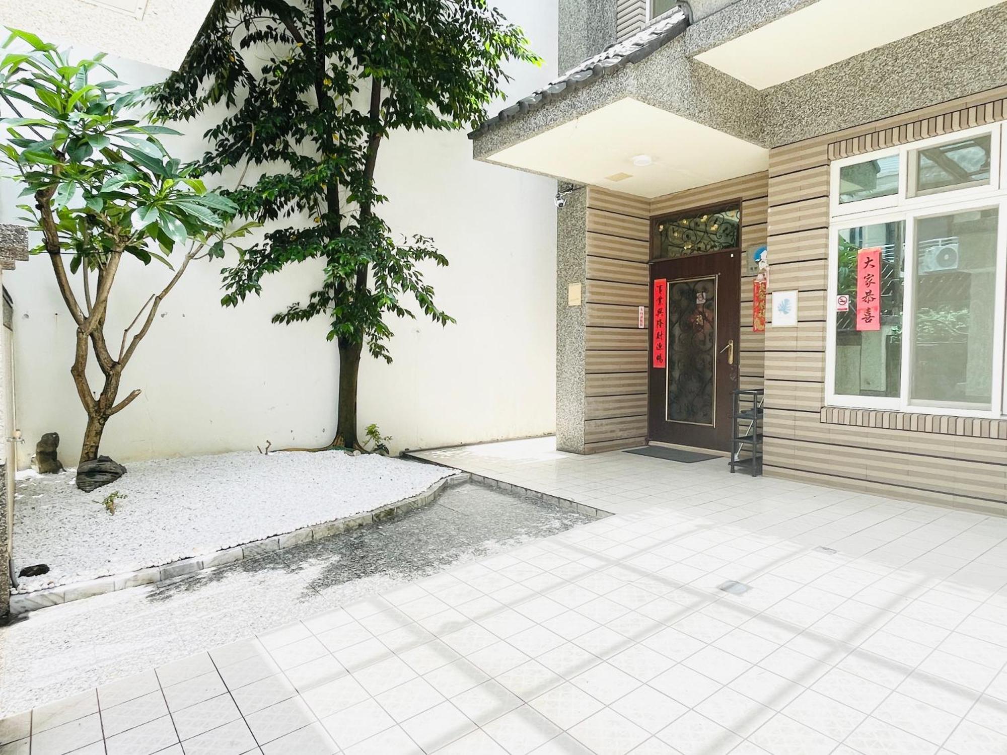 花蓮密絲朵包棟民宿 6-14人 Hualien Exterior foto