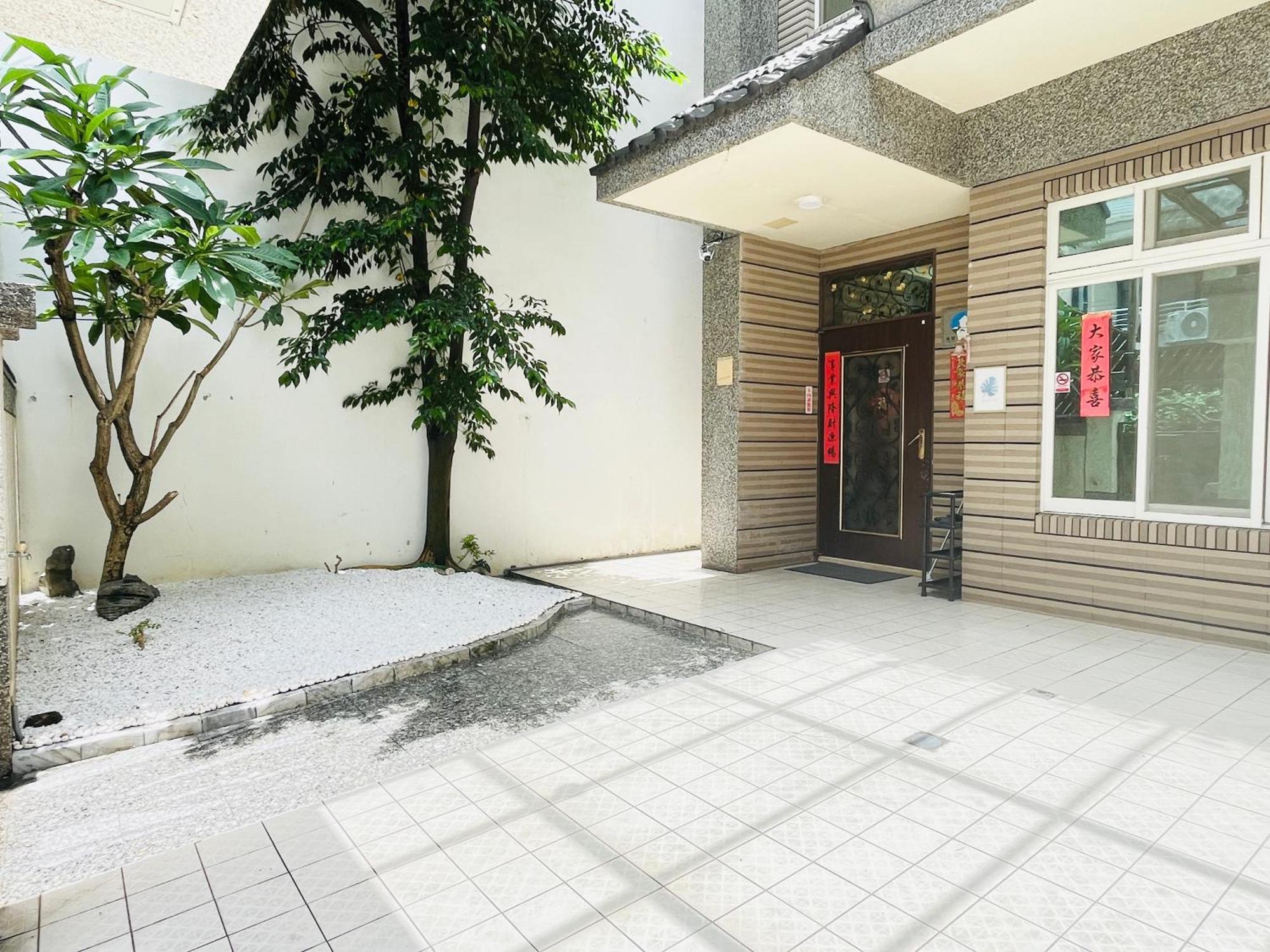 花蓮密絲朵包棟民宿 6-14人 Hualien Exterior foto